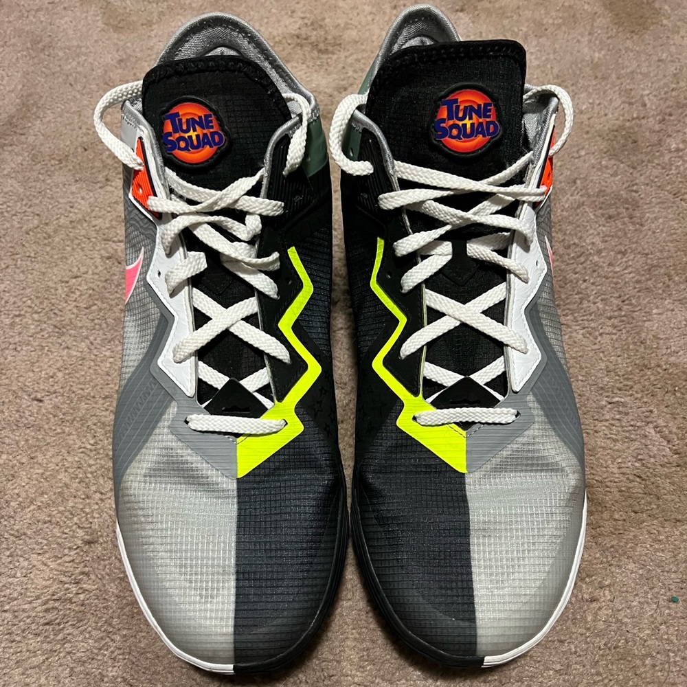 Nike LeBron 18 Low
Bugs vs Marvin Space Jam size 13